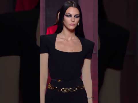 Vittoria ceretti for versace 2022