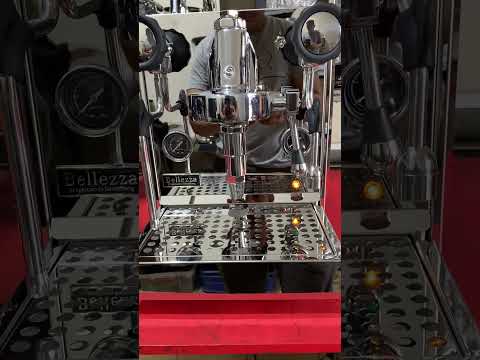 Bellezza Valentina - Suara pompanya saat aktif halus banget #bellezzaespresso #mesinespresso
