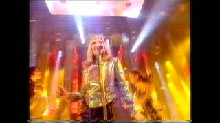 Saint Etienne - He&#39;s On The Phone (TOTP 1995)