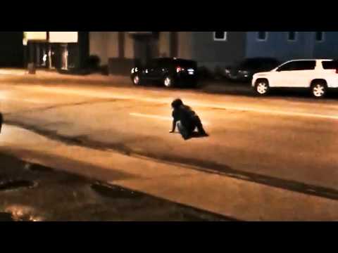 Beanz {Gon Gotti's Artist} Knocks a Dude Out Cold of club