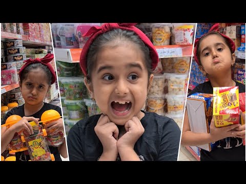 Shopping with Mom Vs Dad!!