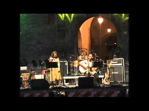 Edea Acoustic Duo - Redemption Song (Bob Marley)