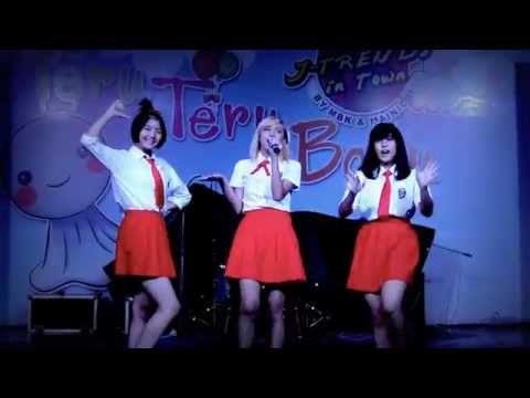 "มโน" cover "It Girl+Hush" (A-Pink) @ "J-Trends in Town" :Teru Teru Bozu
