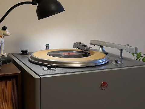 Sitting In / Chu Berry and his "Little Jazz" Ensemble