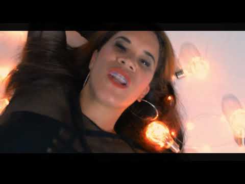 Denise Goes - Como um Golpe Fatal - Take a Bow - Rihanna