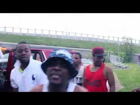 Quic N Teaz - Bottles ft. D-Mag (Official Music Video)
