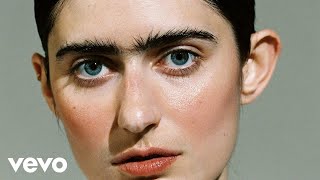 Les Avions Lyrics English Translation