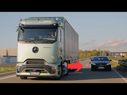 New Mercedes-Benz Actros Safety Demonstration