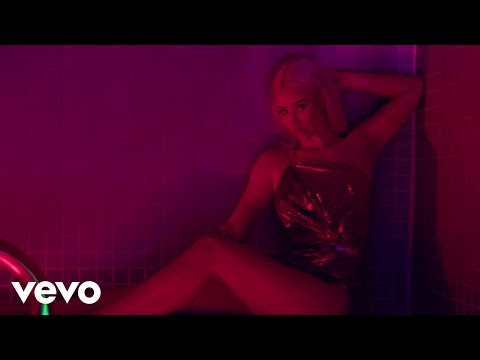 Iggy Azalea, Tyga - Sip It (Visualizer)