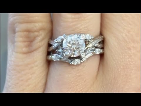 Emery & Belkis - Unique Sculptural Platinum 1ct Round Diamond Wedding Ring Set