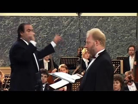 6. Glorious Sea, Sacred Baikal. Vladimir Miller, basso profundo. wmv