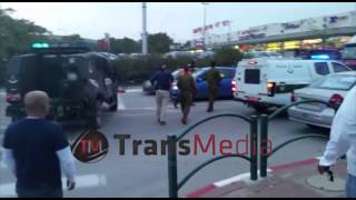 صور حصريه من موقع العمليه التي ادت الى  اصابة مستوطنين بجروح خطيره واستشهاد المنفذ