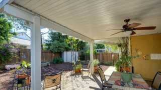 preview picture of video '8953 Forked Creek Way - Elk Grove TRI Level Home'