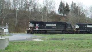 preview picture of video 'NS H74 at Martins Creek, PA 4/14/09'