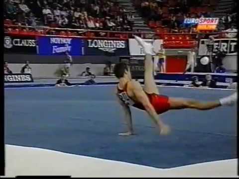 Sven KWIATKOWSKI (GER) floor - 2002 Europeans Patras AA