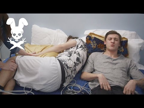 Simon och Emil föder barn | Försökskaninerna