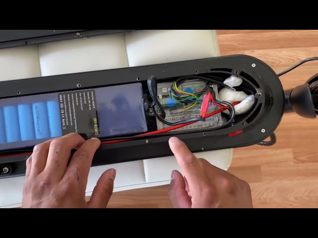 Vídeo relacionado con BAHJKASD Eléctrico Ornamento Eléctrico Estatuilla Scooter Eléctrico Decoraciones Para Elegante Y Personalizado Decoración
