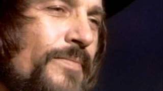 Waylon Jennings  Johnny Cash...... Be Careful Who You Love.wmv