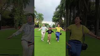 Download lagu When Mama Qra is shocked to slap her pretty little sister's tabola-bale and hide behind her. She'... mp3