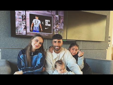 Nader signs Nike contract | Nader Louisa