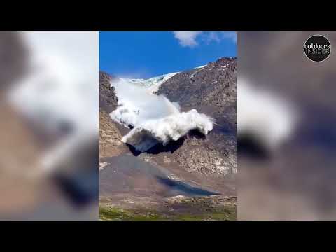 Tourists escape massive avalanche in Kyrgyzstan - July 2022