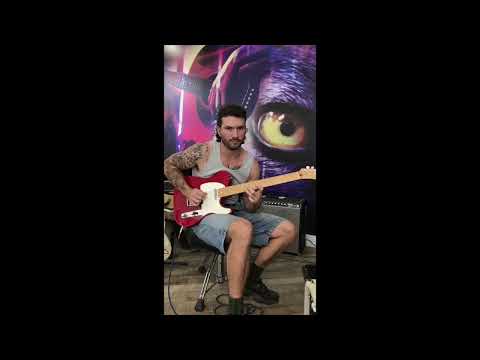 Fender Custom Shop Deluxe Telecaster 2012 – Quilted Maple Top Candy Red image 17