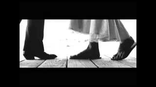 Blonde Redhead - Black guitar