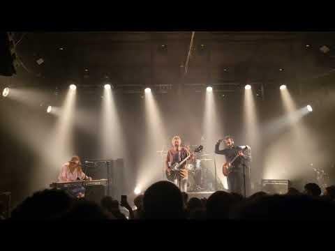 הבילויים- חיליק פורצלינה מסתכל על המצעד, לייב@בארבי 11/7/23