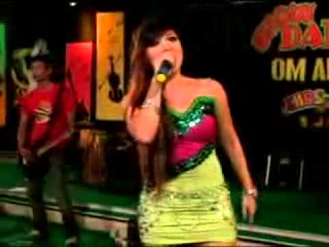 IKIF Ratu Goyang Sexi &Indah vs AIRLANGGA