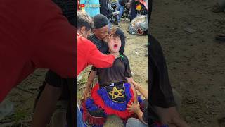 Download lagu Kesurupan pocong paling seram !! #jaranan #jathilan #kudalumping mp3