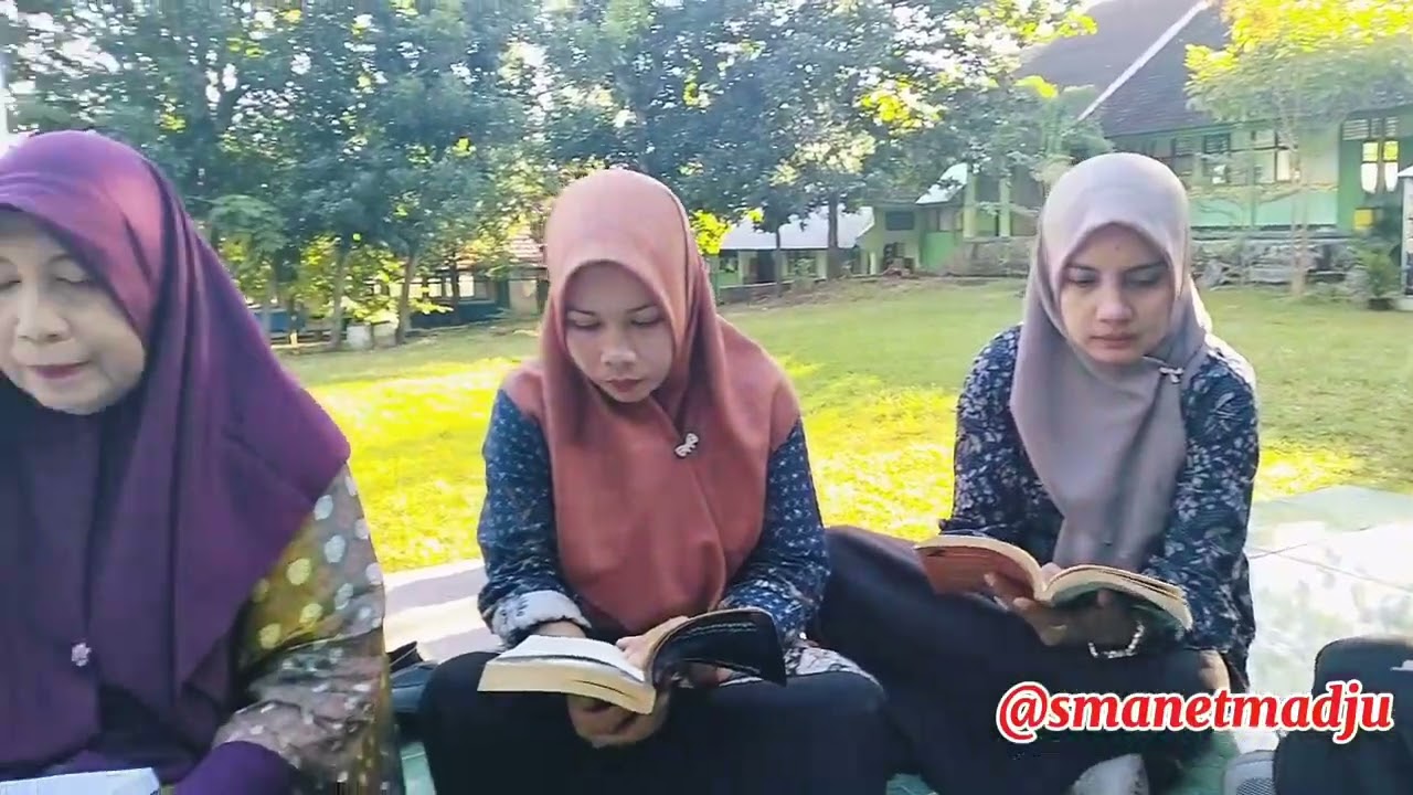 Sabtu Budaya Literasi Membaca SMANET Madju