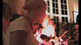 Sat Hari Singh & Adi Shakti Chor live in Hamburg 2009.mov