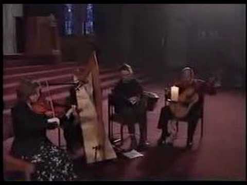 Aine Minogue with band