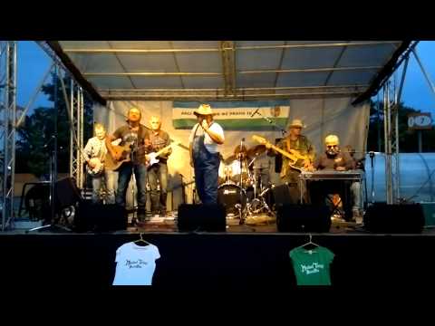 MT - Koukám, jak celá země vstává