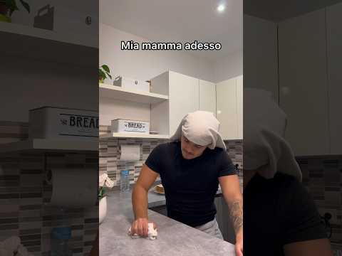 Mia mamma prima vs mia mamma adesso!😂 #ridere#mamma#perte#funny#ironia#memes#sketch