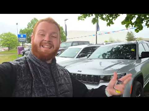 2026 Jeep Grand Cherokee L in Silver for sale at Kitchener Chrysler Dodge Jeep Ram in Kitchener, ON