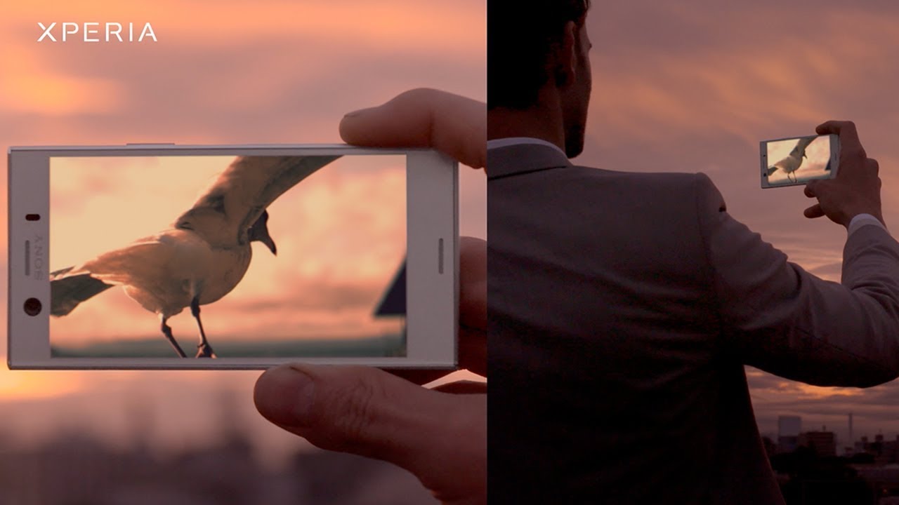 Sony Xperia XZ1 Compact 4/32Gb Silver (G8441) video preview