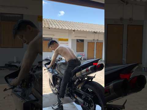 yamaha R1 Dual exhaust Sound Akrapovic