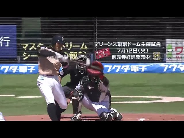 【1回表】見逃せばボールだけど... ファイターズ・田中賢 高めたたいて先制打!! 2016/4/29 M-F