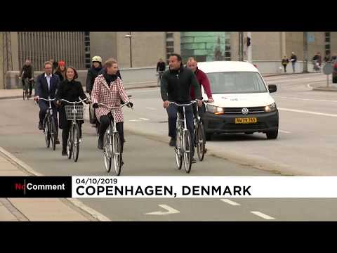 Dutch PM Mette Frederiksen welcomes Leo Varadkar with a bike-trip around Copenhagen