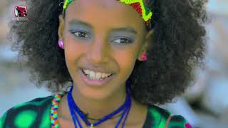 Download lagu Batal Pulaaku - Pullo Debbo mp3 Download lagu Batal Pulaaku - Pullo Debbo mp3