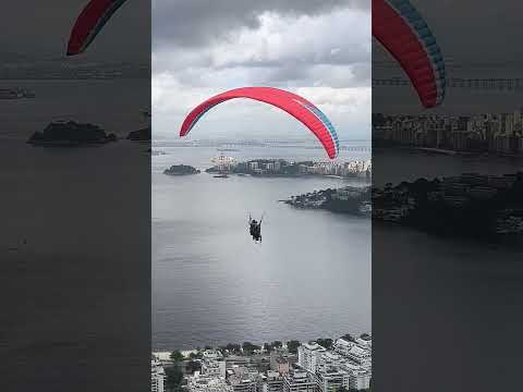 Decolagem do Parque da Cidade em Niterói #parquedacidade #niteroi #riodejaneiro #parapente
