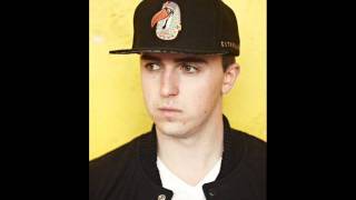 Esstar - Shook Ones Freestyle @EsstarsLife