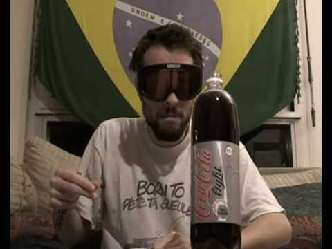 Video thumbnail for Mentos + Coca = Bombe artisanale