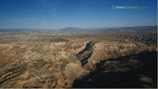 preview picture of video 'Los Coloraos de Gorafe y el Pantano del Negratin en Cuevas del Campo Granada'