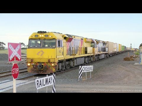 Aurizon (QRNational) MP1 Container Train At Gheringhap (28/10/2017) - PoathTV Australian Railways