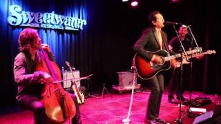 Alejandro Escovedo. Bottom of the World
