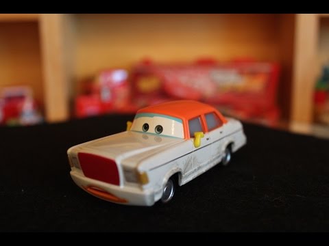 Mattel Disney Cars 2015 Super Chase Circus Sedan (Clutchy) Video