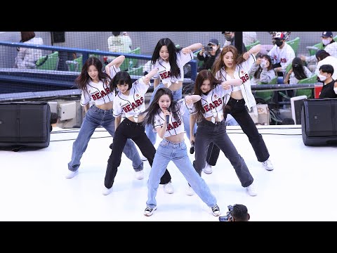 LE SSERAFIM 'FEARLESS' Fancam @ DOOSAN BEARS | 220507 | 4K by -wA-