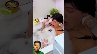 Download lagu membuat kekacauan di kamar mandi⁉️malah ngerjain teman nya #prank @joongadgets mp3